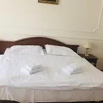 Renesance Krasna Kralovna 4* Κάρλοβι Βάρι