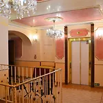 Renesance Krasna Kralovna 4* Κάρλοβι Βάρι