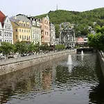 Renesance Krasna Kralovna Karlovy Vary