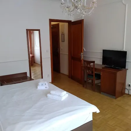 Ξενοδοχείο Renesance Krasna Kralovna 4*