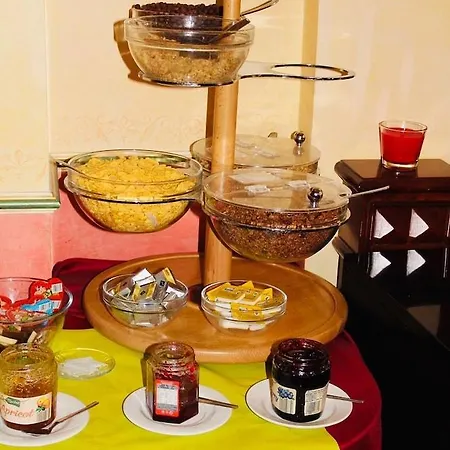 Renesance Krasna Kralovna Otel Karlovy Vary