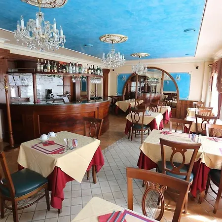 מלון Renesance Krasna Kralovna 4*
