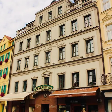 Renesance Krasna Kralovna Karlovy Vary