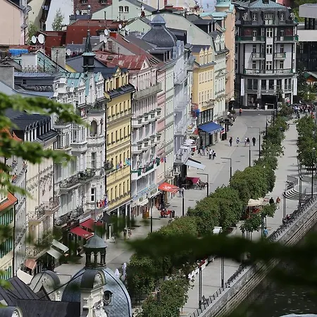 Renesance Krasna Kralovna 4* Karlovy Vary