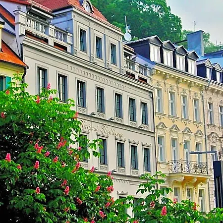 Renesance Krasna Kralovna 4* Karlovy Vary