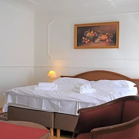 Renesance Krasna Kralovna Hotel Karlovy Vary