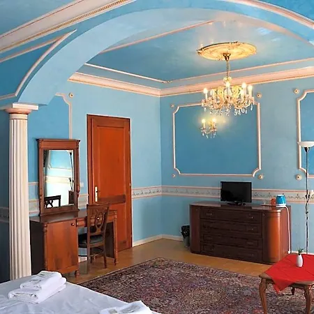 Hotel Renesance Krasna Kralovna 4*