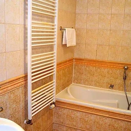 Renesance Krasna Kralovna Hotel