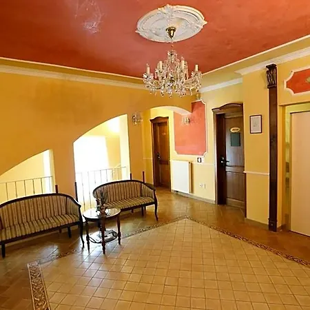 Renesance Krasna Kralovna Hotel 4*