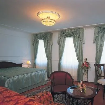 Hotel Renesance Krasna Kralovna 4*