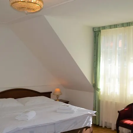 Renesance Krasna Kralovna Hotel Karlovy Vary