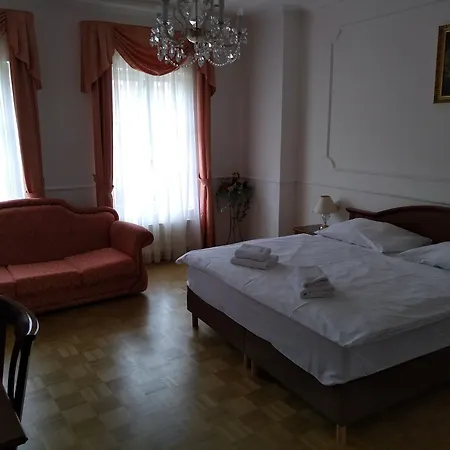 Renesance Krasna Kralovna Hotel Karlovy Vary